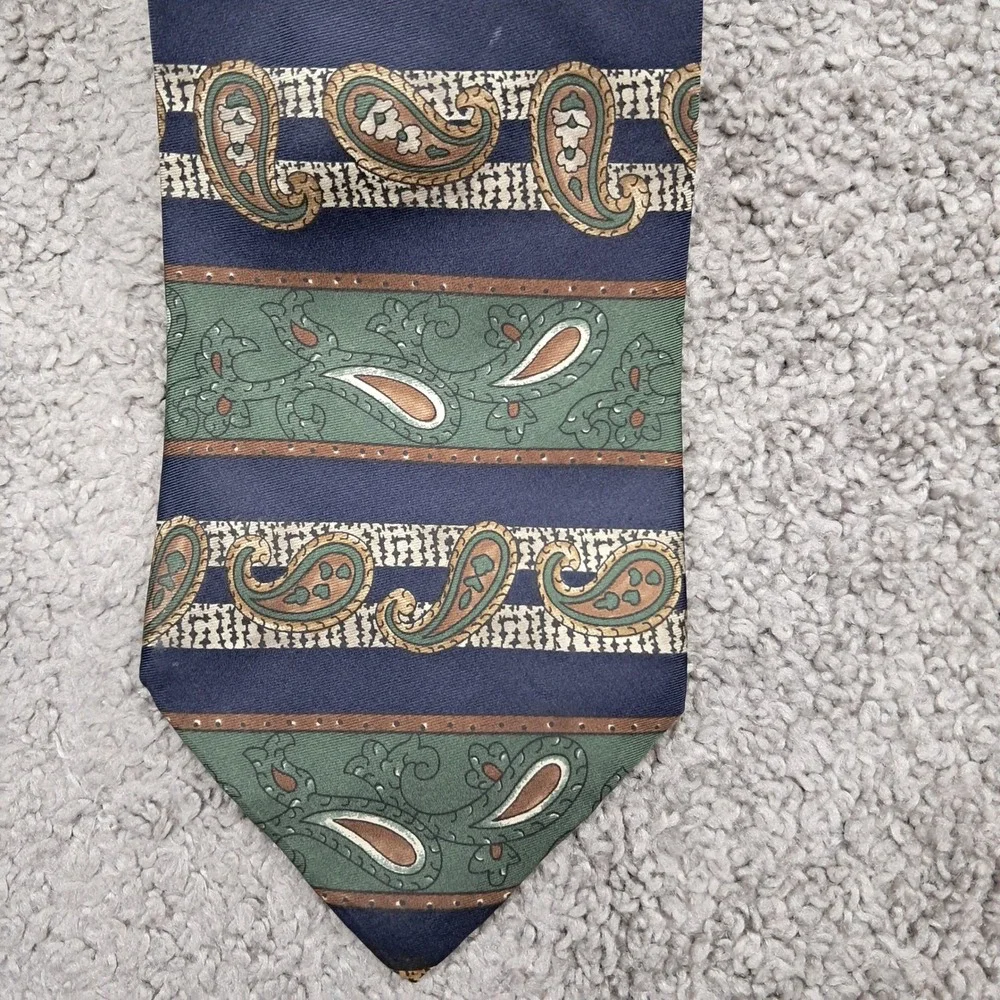 Requirements Mens Silk Necktie Navy Blue Green Paisley Striped Made in USA‎